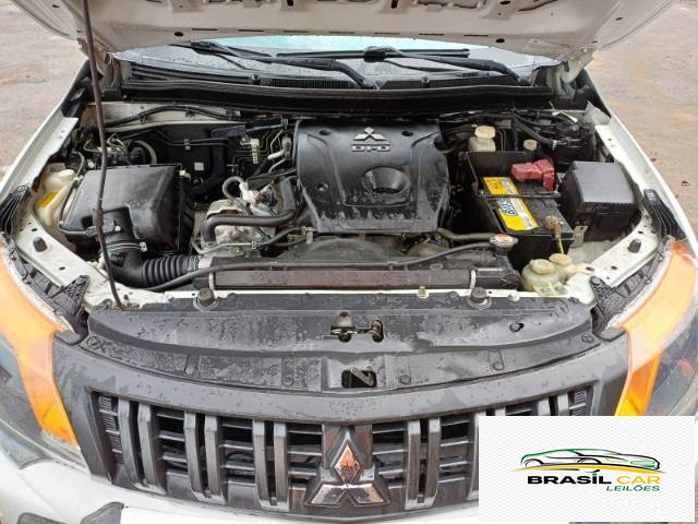 L200 TRITON SPORT GL 2.4 16V MIVEC TURBO - Foto 6