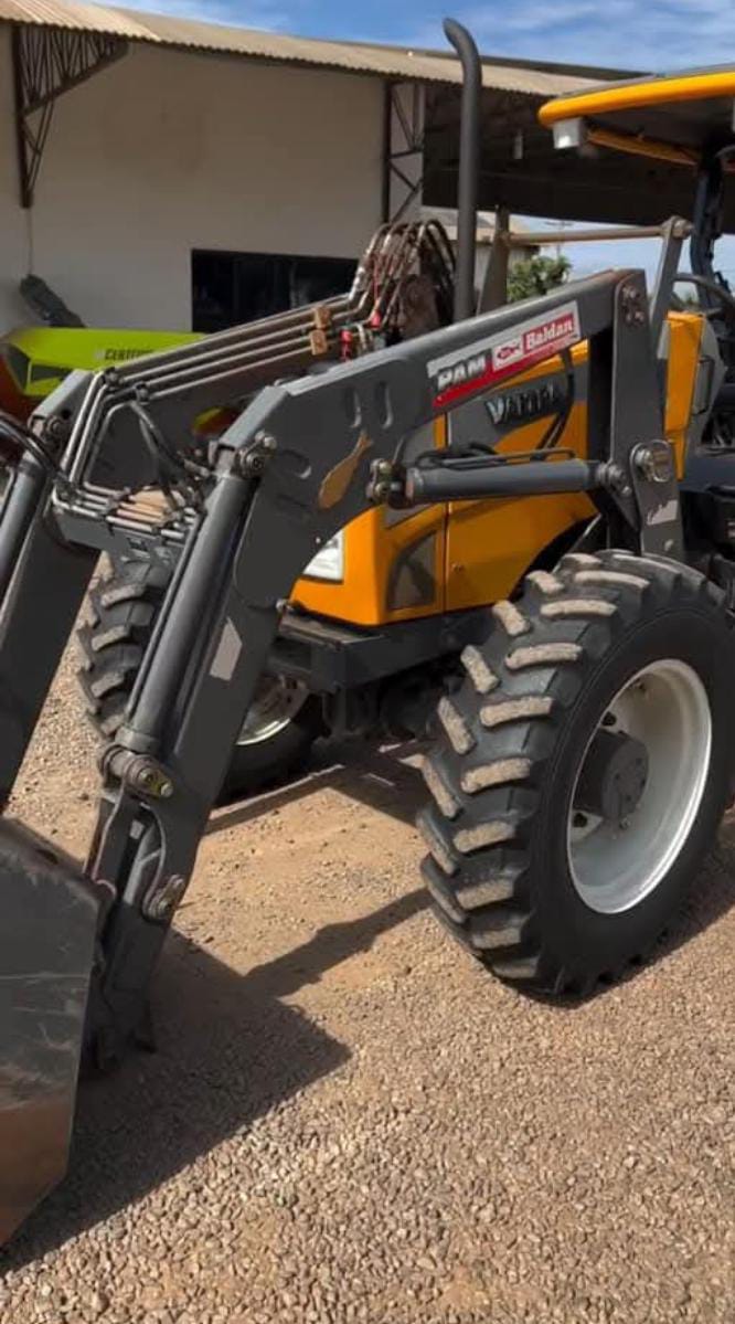 VALTRA BH 145 - Foto 6