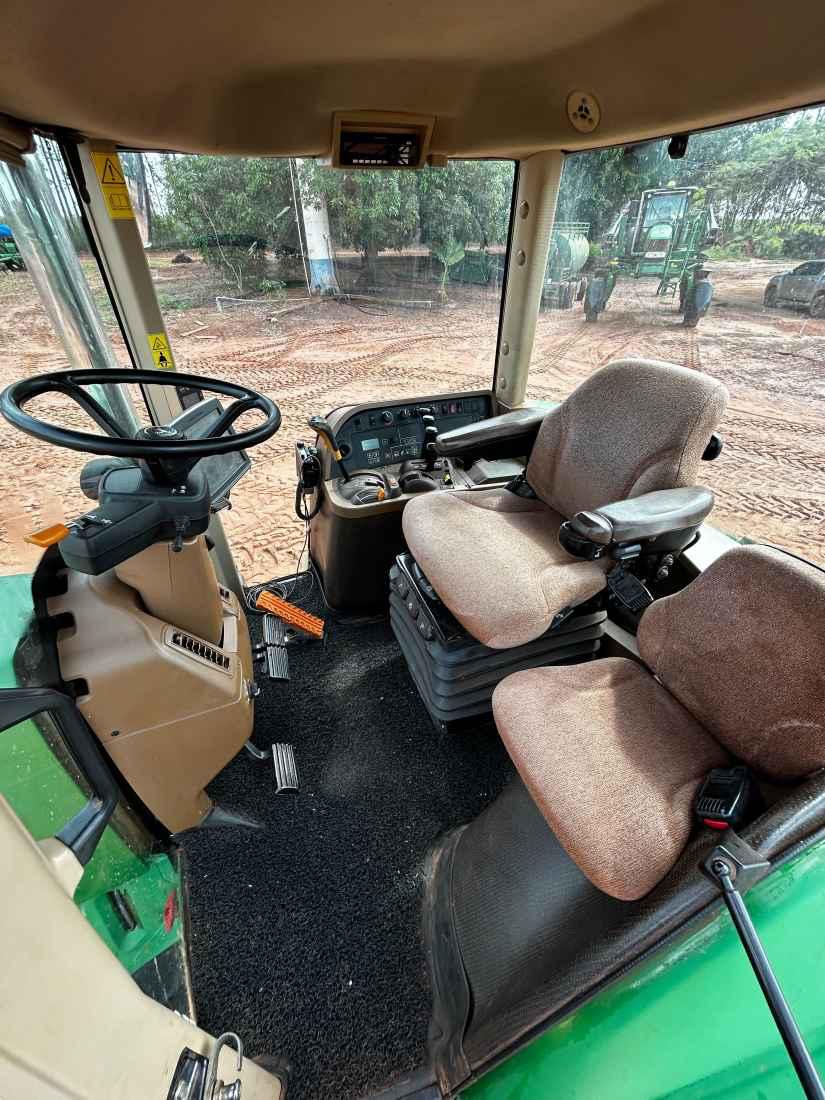 JOHN DEERE 7200
