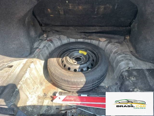 VERSA SV CVT 1.6 16V - Foto 8